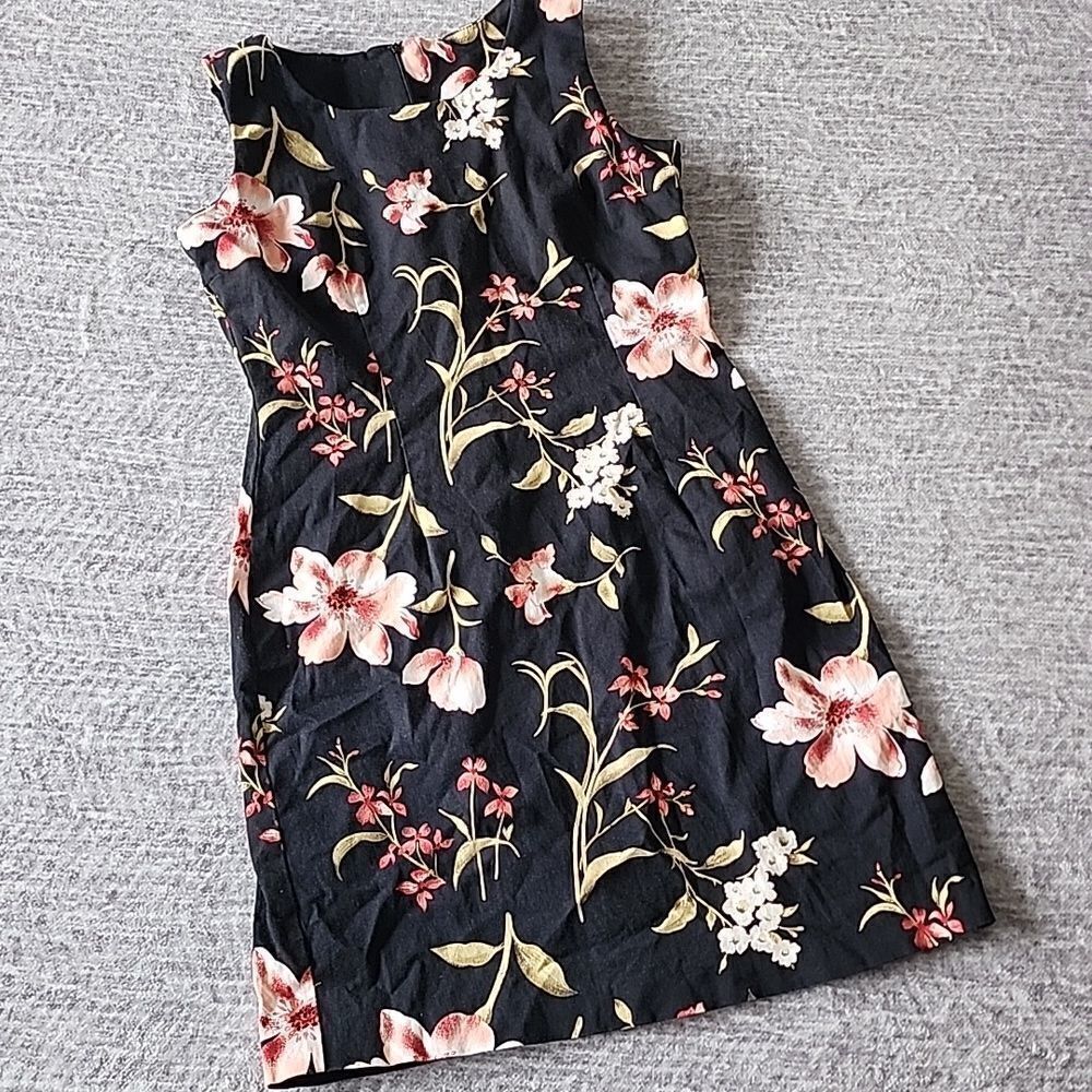 Black Floral Sleeveless Shift Dress